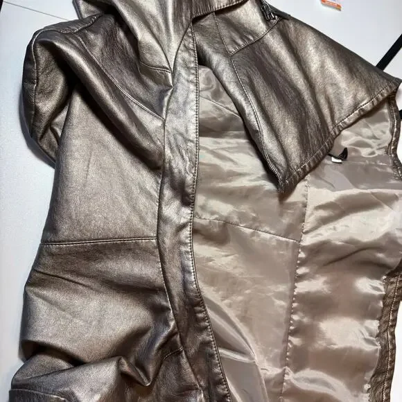 GOOD Lane Bryant Metallic Vegan Lesther Moto Jacket Women’s size 18/20 - Picture 8 of 8